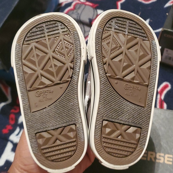 Sneaker - Picture 3 of 4